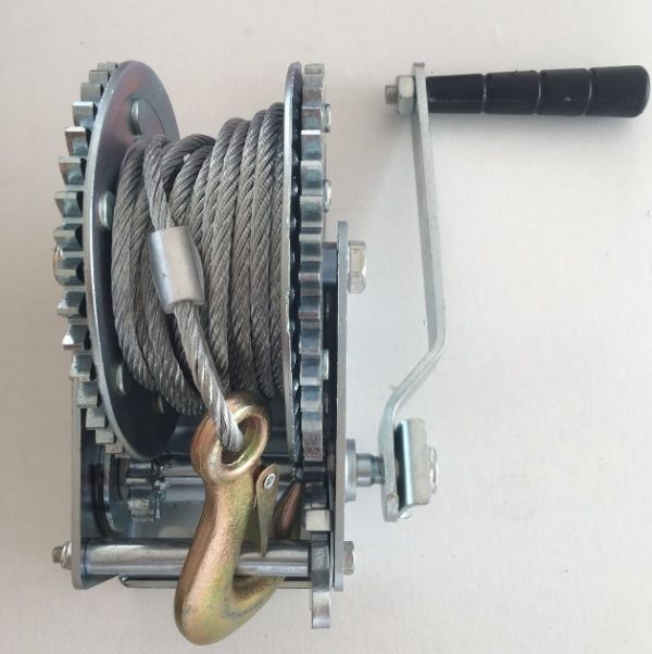 Winch 1,200 lb with Cable & Hook